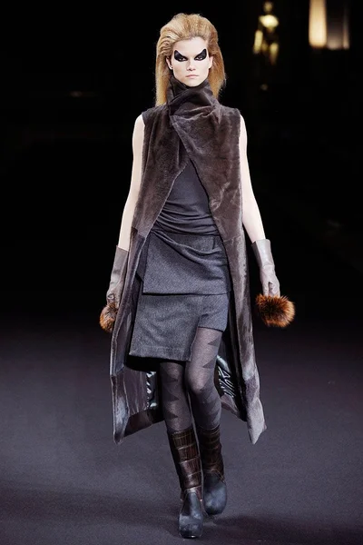 Look 35